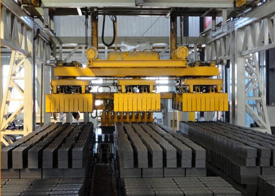 آلة تكديس روبوت 9.5kVa لصنع طوب الطين الأوتوماتيكي بالكامل