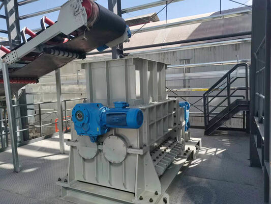 كسارة أسطوانية مزدوجة الأسنان بقدرة 30 إلى 120 طن/ساعة لسحق المواد الخام للطوب الطيني من مصنع BBT