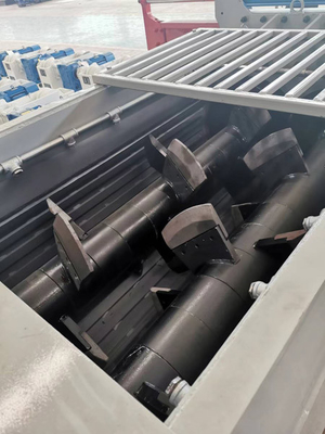 50-65 M3/h مزج المزج المزدوج مع 90 أو 110kw الطاقة و 380V 50Hz للخلط الصناعي