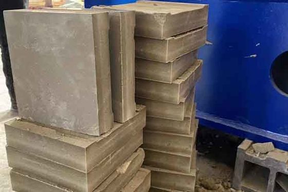 مبنى مخصص عالي الضغط 20 T إلى 1200T مكبس هيدروليكي أزرق لصنع الطوب العازل وصناعة الطوب الحراري،