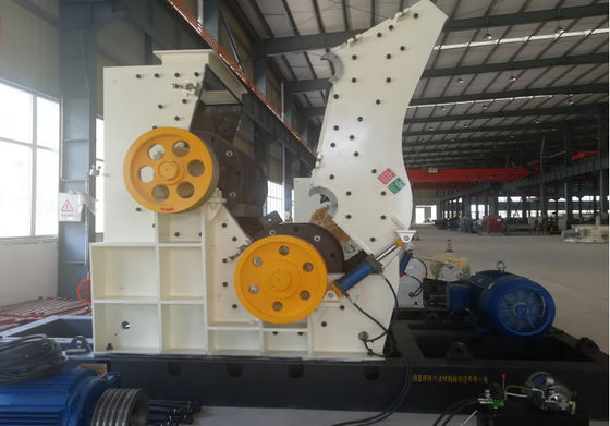 كسارة مطرقية مزدوجة الدوار أوتوماتيكية موفرة للطاقة بمحرك مزدوج 90-120 طن/ساعة لتكسير الطين والحجر