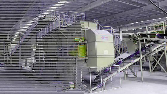 مشروع تصنيع الكتل المجوفة من الطين بقدرة 120 طن / ساعة آلة تغذية صندوق ناقل الحزام لخط صنع الطوب الطيني الأحمر الأوتوماتيكي الكامل